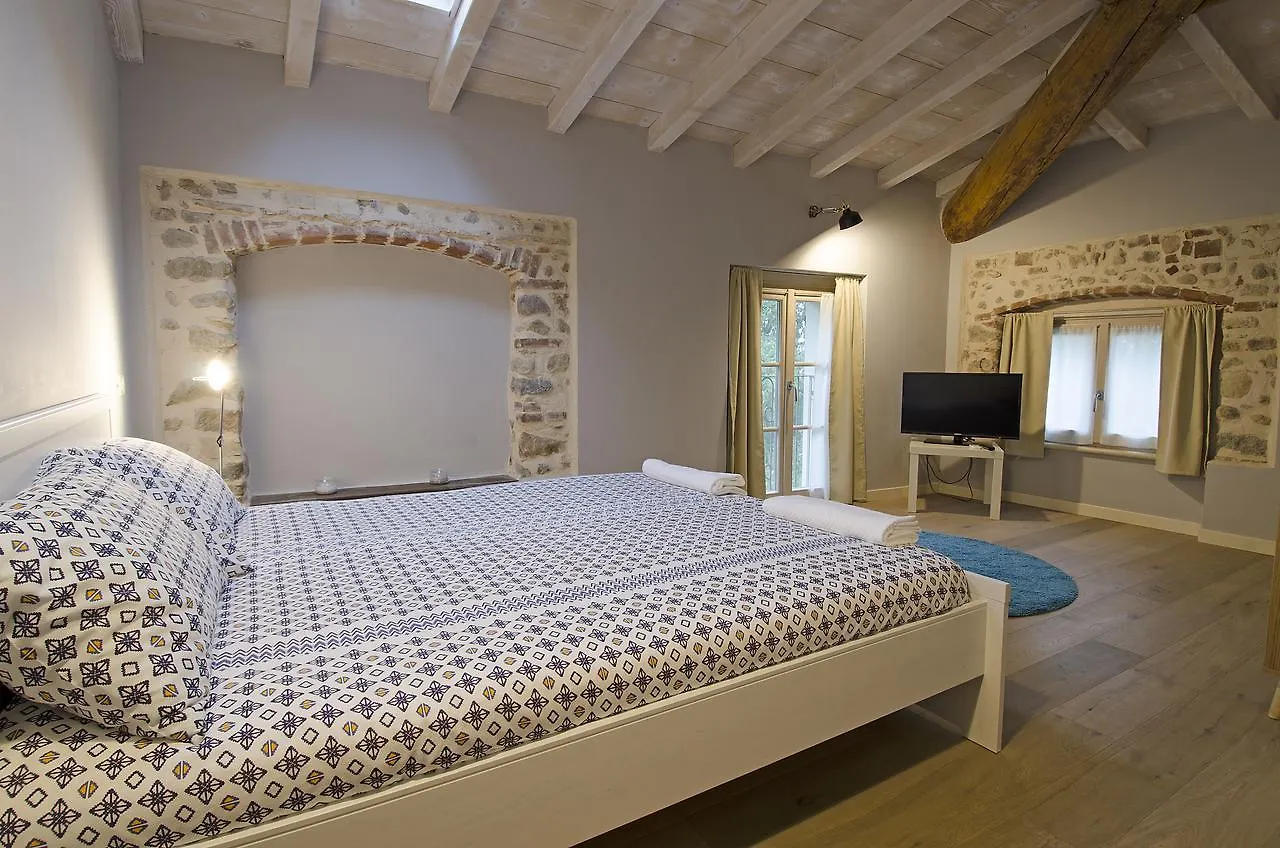 Bed and Breakfast La Piana Monzambano Bed & Breakfast